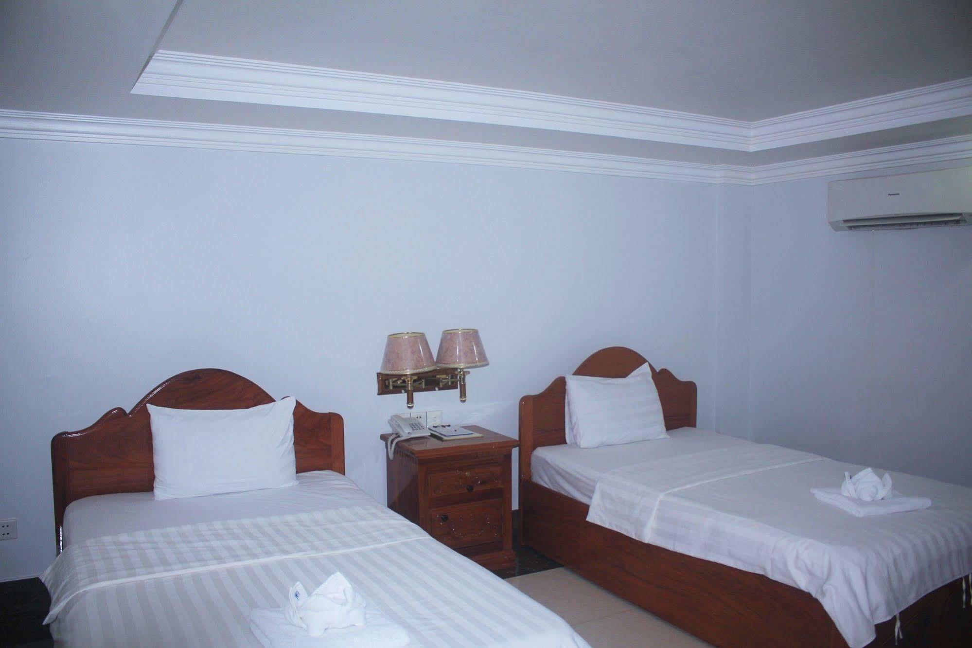 Monorom 2 Vip Hotel コンポンチャム エクステリア 写真